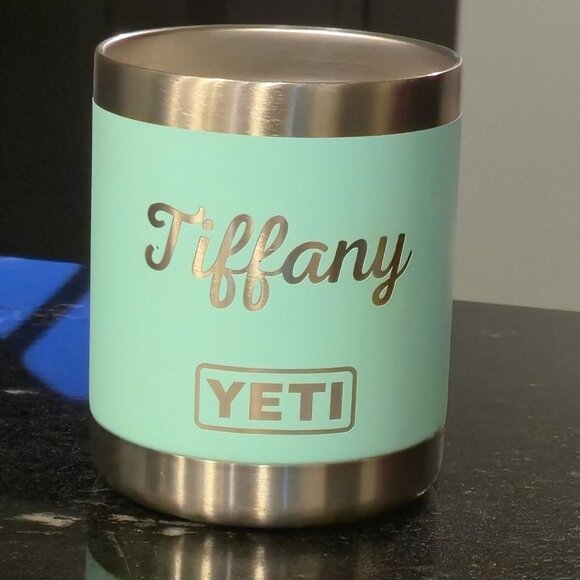 Yeti Engraved Tiffany Blue Stainless Tumbler Snowflake Design 10Oz Seafoam - Picture 1 of 11